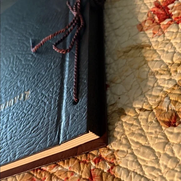 “Leaves of Gold” 1948 beautiful bound book. - Picture 11 of 14